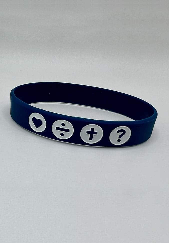 theFour Bracelet in navy blue